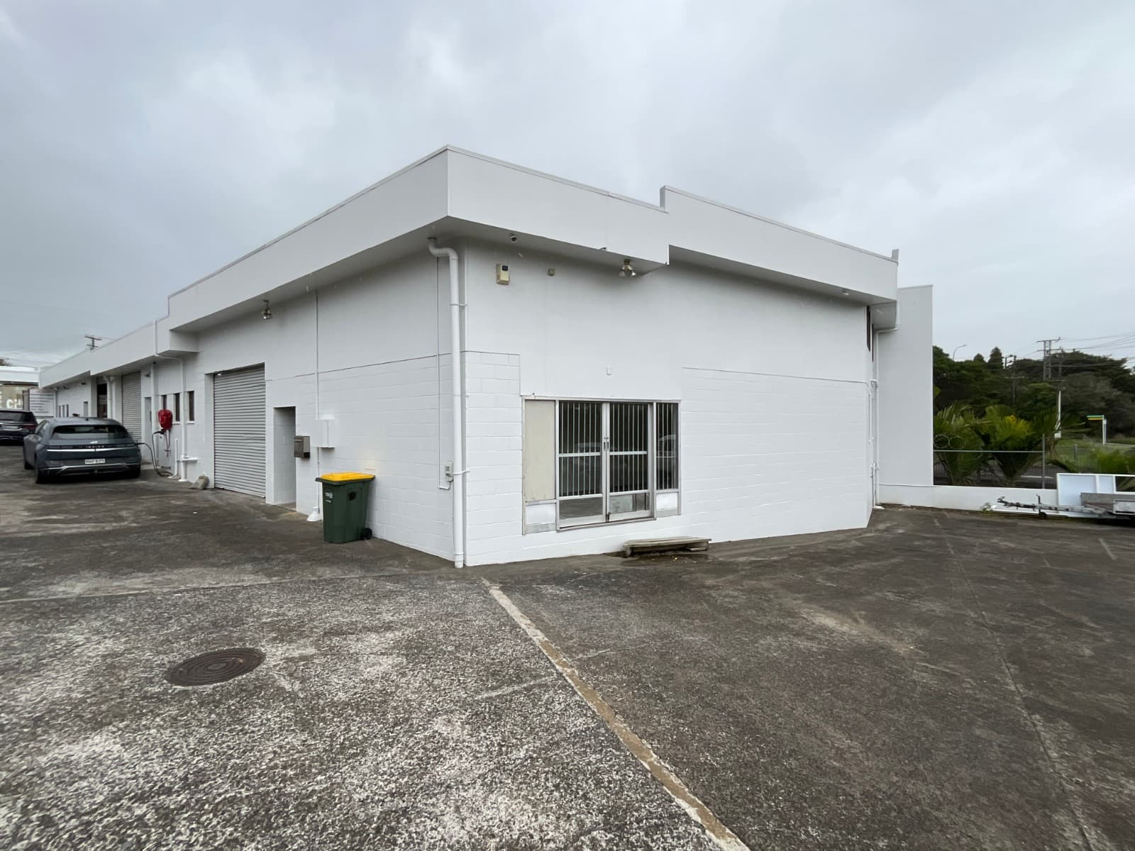 Corner Industrial Unit | Warehouse + Office | Approx. 210sqm | Available Now
